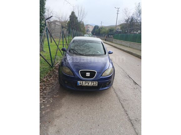 Sahibinden Seat Altea 1.6 Stylance 2005 Model  305.000 km Lacivert