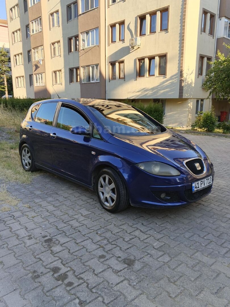 Sahibinden Seat Altea 1.6 Stylance 2005 Model Kocaeli 306.000 km Lacivert 2