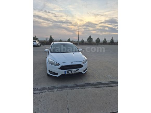 Sahibinden Ford Focus 1.6 TDCi Trend X 2016 Model  180.000 km Beyaz