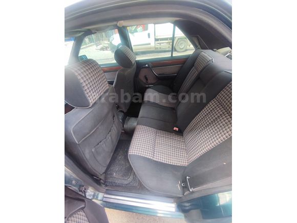 Sahibinden ORJİNAL değişensiz Mercedes - Benz E 200 1995 Model