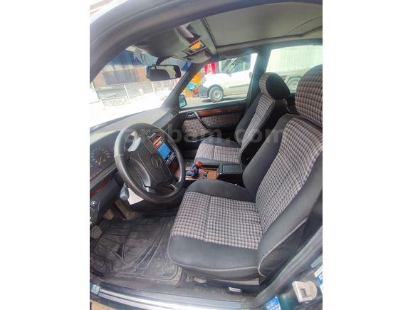 Sahibinden ORJİNAL değişensiz Mercedes - Benz E 200 1995 Model