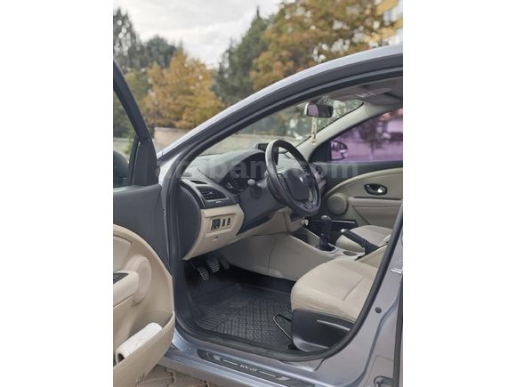 Sahibinden Renault Megane 1.6 Expression 2010 Model