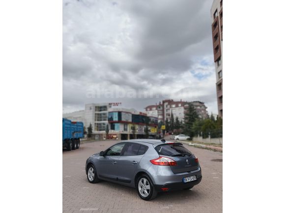 Sahibinden Renault Megane 1.6 Expression 2010 Model
