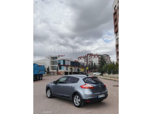 Sahibinden Renault Megane 1.6 Expression 2010 Model