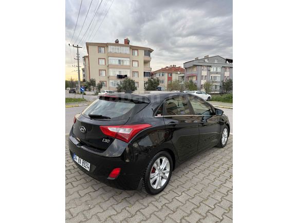Sahibinden Hyundai i30 1.6 CRDi Style 2012 Model 