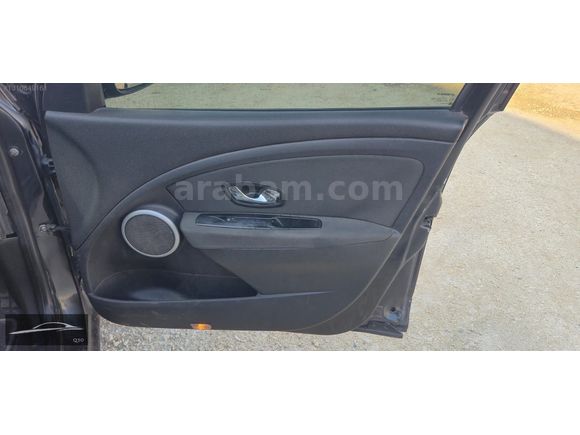 ERDAL HOCA OTO GALERİDEN 2012 MODEL FLUENCE 1.5 DCI
