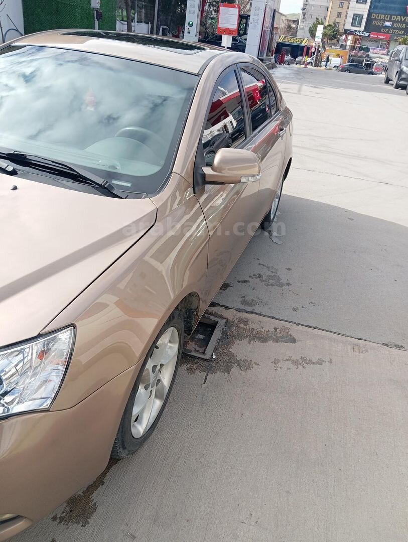 Sahibinden Geely FC 1.5 GSL 2012 Model İstanbul 247.000 km Kahverengi 4