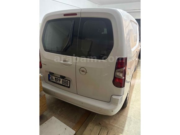 Sahibinden gerçek “sıfır km”  Opel Combo 1.5 CDTI Ultimate XL 2024 Model 