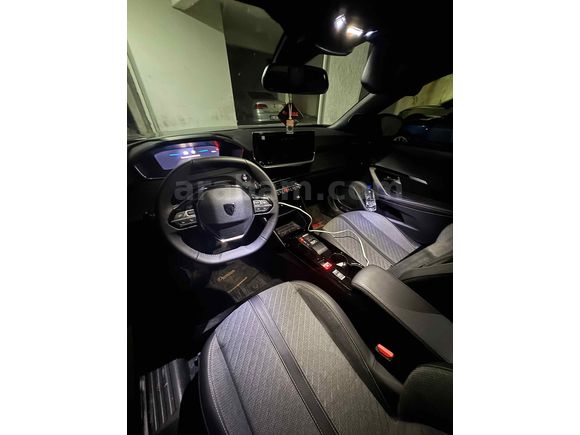 Sahibinden 2025 model e2008 full orijinal full servis bakımlı kısa menzil allure 