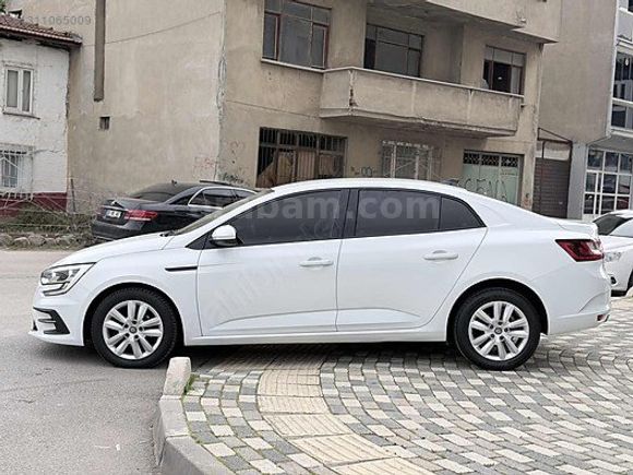 HATASIZ MEGANE 4