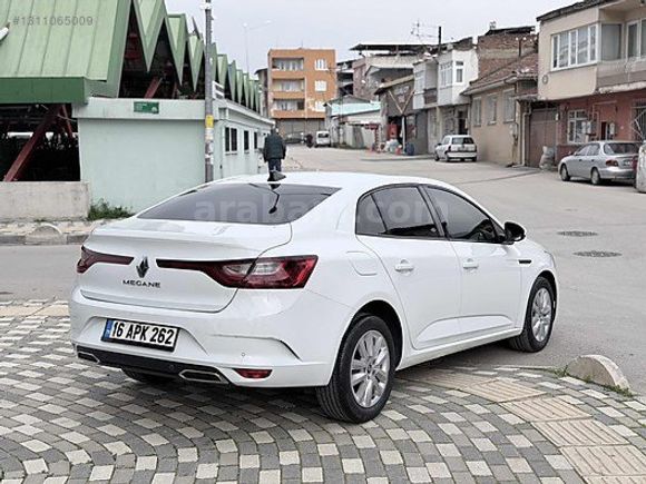 HATASIZ MEGANE 4