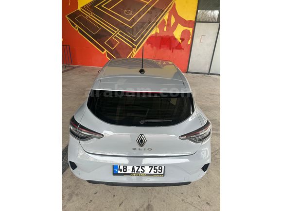 DOLU DOLU CLİO NARDO GRİ GRS 2 PAKET 2024 Clio 1.0 TCe Evolution