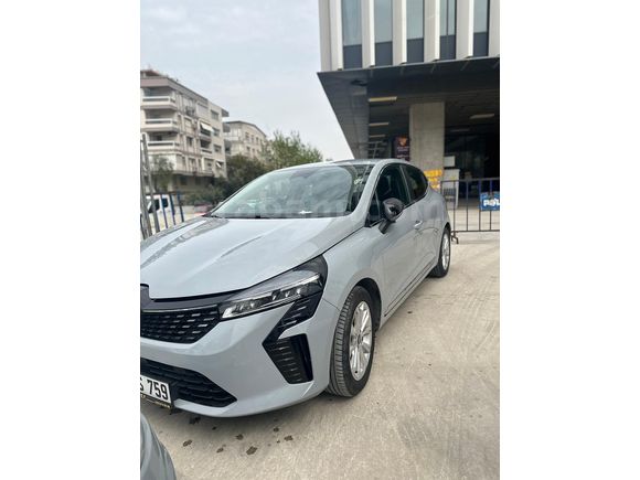 DOLU DOLU CLİO NARDO GRİ GRS 2 PAKET 2024 Clio 1.0 TCe Evolution