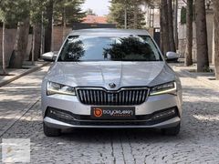 Büyüktekin'den 2022 Skoda Superb 1.5 Tsi Premium 91 Bin Km