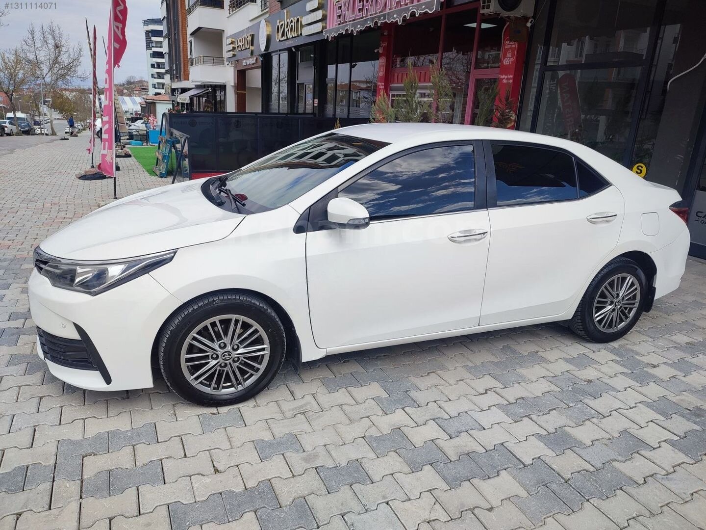 Galeriden Toyota Corolla 1.6 Advance 2018 Model Malatya 128.000 km Beyaz 3
