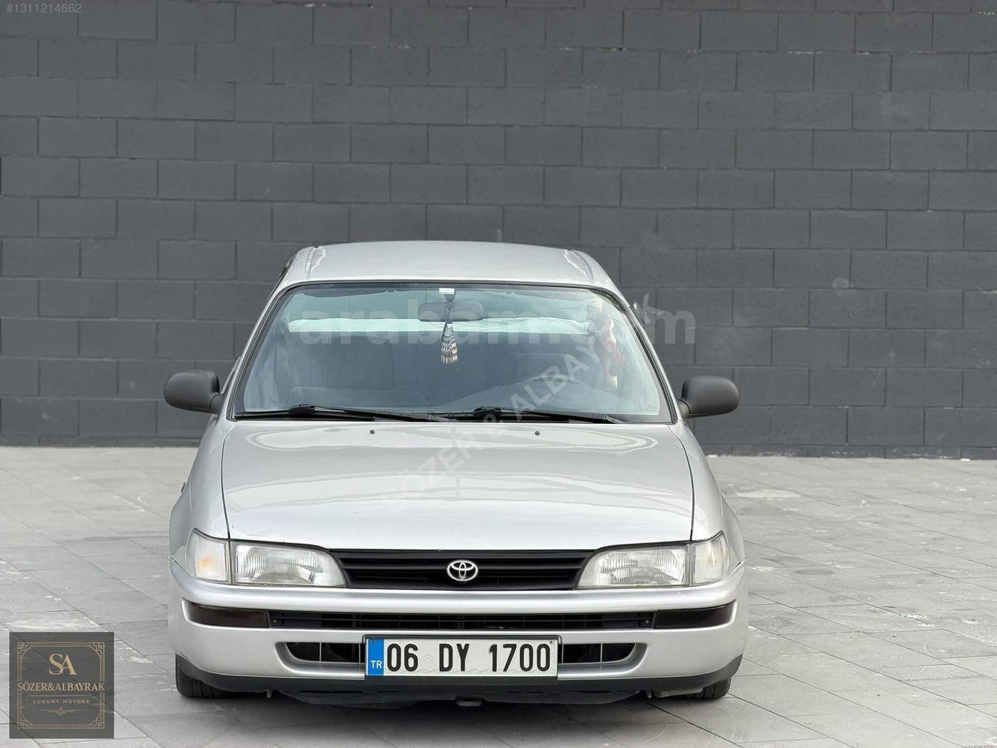 Galeriden Toyota Corolla 1.6 XLi 1996 Model Niğde 265.000 km Gri
