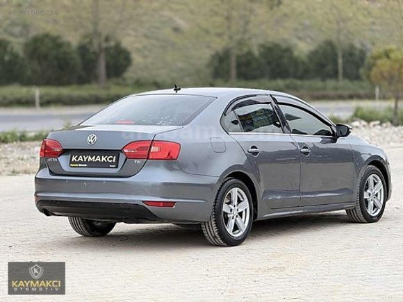 2012 JETTA 1.6 TDİ DEĞİŞENSİZ EMSALSİZ TEMİZLİKTE