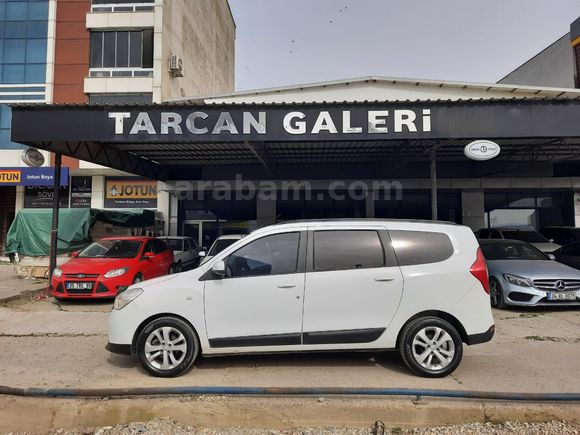 Galeriden Dacia Lodgy 1.5 dCi Laureate 2017 Model İzmir