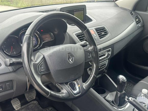 2016 ÇIKIŞLI RENAULT MEGANE 1.5 DCI TOUCH PLUS NAVİGASYON
