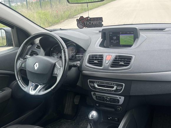 2016 ÇIKIŞLI RENAULT MEGANE 1.5 DCI TOUCH PLUS NAVİGASYON
