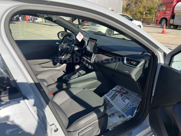 Sahibinden Renault Clio 1.0 TCe Techno Esprit Alpine 2024 Model 