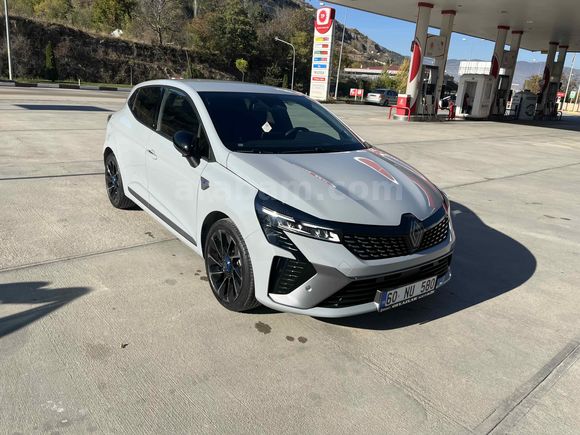 Sahibinden Renault Clio 1.0 TCe Techno Esprit Alpine 2024 Model 