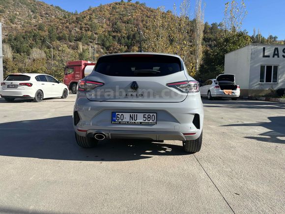 Sahibinden Renault Clio 1.0 TCe Techno Esprit Alpine 2024 Model 