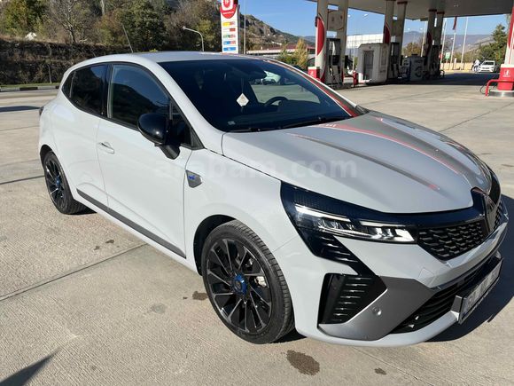 Sahibinden Renault Clio 1.0 TCe Techno Esprit Alpine 2024 Model 