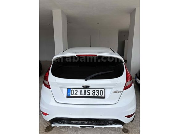 Sahibinden Ford Fiesta 2011 Model
 153 bin km Beyaz