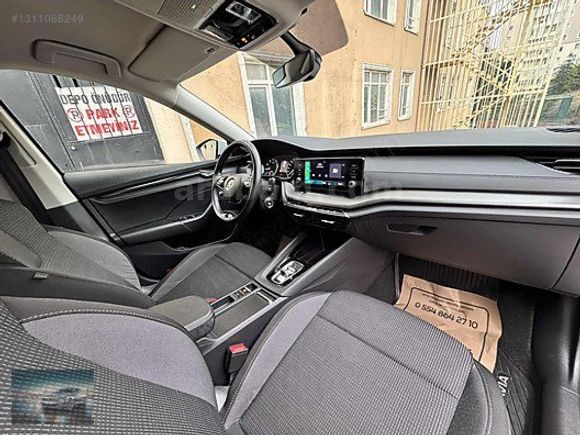 2023ÇIK/DEĞİŞENSİZ TRAMERSİZ 70 B.KM OCTAVİA 1.0 TSI E-TEC HYBRI