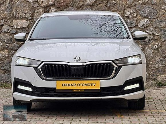 2023ÇIK/DEĞİŞENSİZ TRAMERSİZ 70 B.KM OCTAVİA 1.0 TSI E-TEC HYBRI
