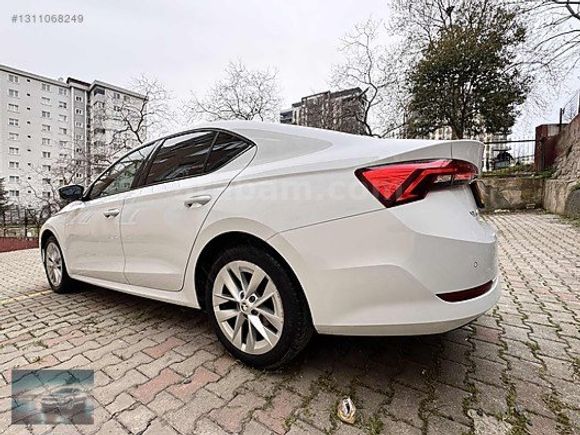 2023ÇIK/DEĞİŞENSİZ TRAMERSİZ 70 B.KM OCTAVİA 1.0 TSI E-TEC HYBRI