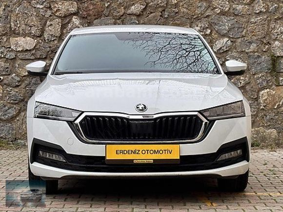 2023ÇIK/DEĞİŞENSİZ TRAMERSİZ 70 B.KM OCTAVİA 1.0 TSI E-TEC HYBRI