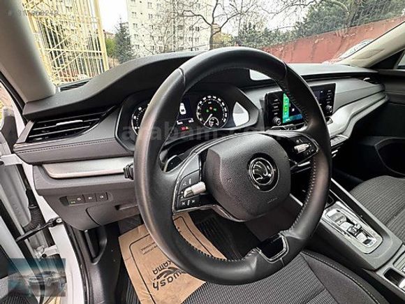 2023ÇIK/DEĞİŞENSİZ TRAMERSİZ 70 B.KM OCTAVİA 1.0 TSI E-TEC HYBRI