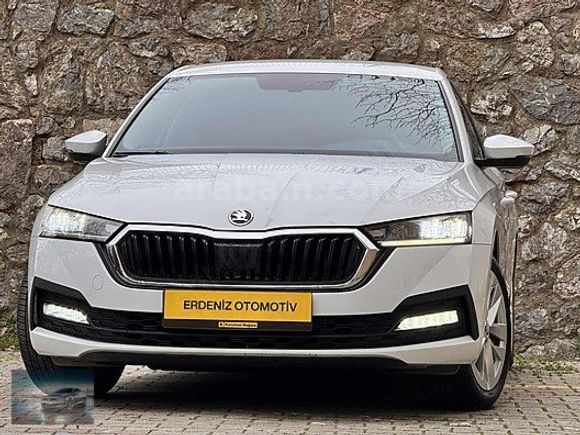 2023ÇIK/DEĞİŞENSİZ TRAMERSİZ 70 B.KM OCTAVİA 1.0 TSI E-TEC HYBRI