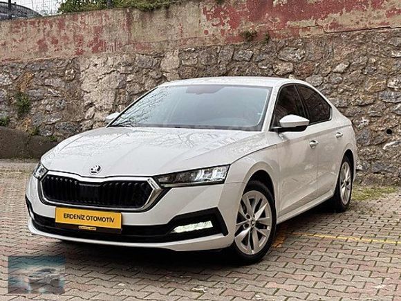 2023ÇIK/DEĞİŞENSİZ TRAMERSİZ 70 B.KM OCTAVİA 1.0 TSI E-TEC HYBRI