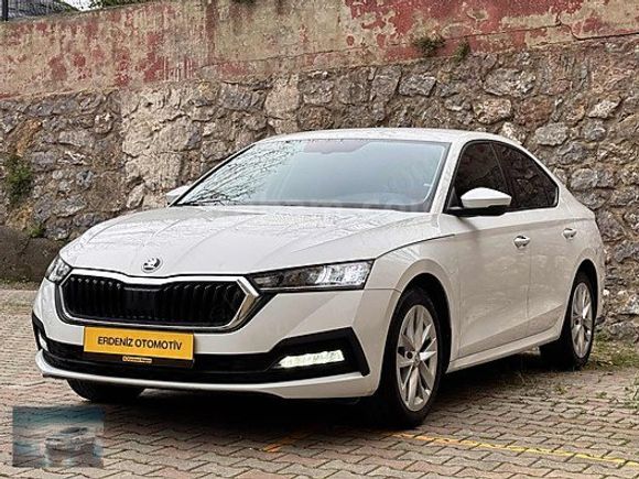 2023ÇIK/DEĞİŞENSİZ TRAMERSİZ 70 B.KM OCTAVİA 1.0 TSI E-TEC HYBRI