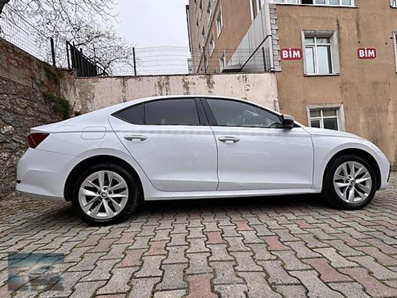 2023ÇIK/DEĞİŞENSİZ TRAMERSİZ 70 B.KM OCTAVİA 1.0 TSI E-TEC HYBRI
