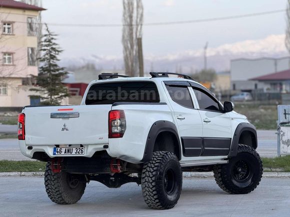 İKAY AUTO'DAN BOL EKSTRALI L200