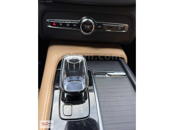 PAŞA'DAN 2022 VOLVO XC90 7 KİŞİLİK BOYASIZ HATASIZ