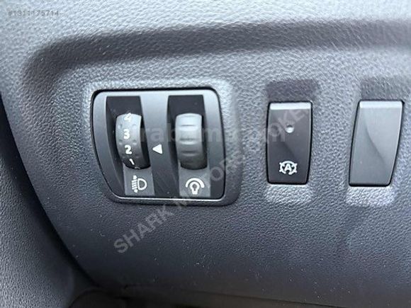 2018 CAPTUR 1.2 TCE ICON CAM TAVAN-61 BİN KM