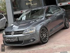 ÖZTEK VOLKSWAGEN JETTA 1.4 TSİ HATASIZ BOYASIZ DÜŞÜK KM