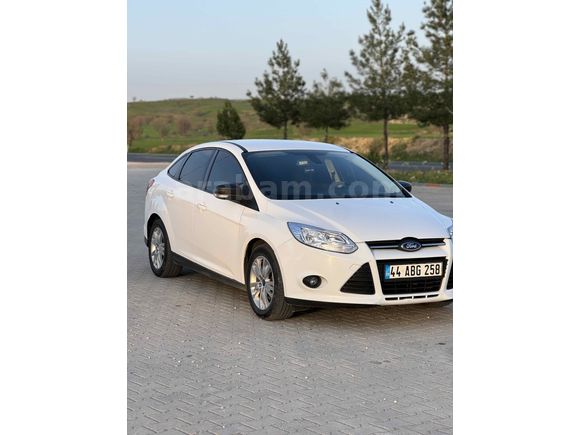 Sahibinden Ford Focus 1.6 TDCi Trend X 2014 Model  252.000 km Beyaz