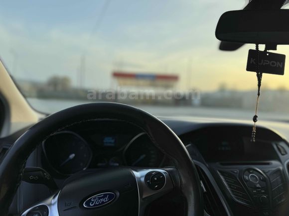 Sahibinden Ford Focus 1.6 TDCi Trend X 2014 Model  252.000 km Beyaz