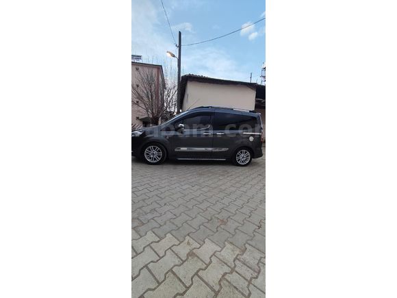 Sahibinden Ford Tourneo Courier 1.5 TDCi Titanium Plus 2018 Model