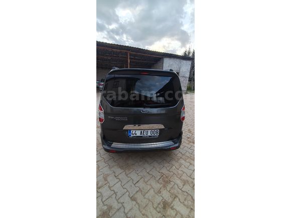 Sahibinden Ford Tourneo Courier 1.5 TDCi Titanium Plus 2018 Model