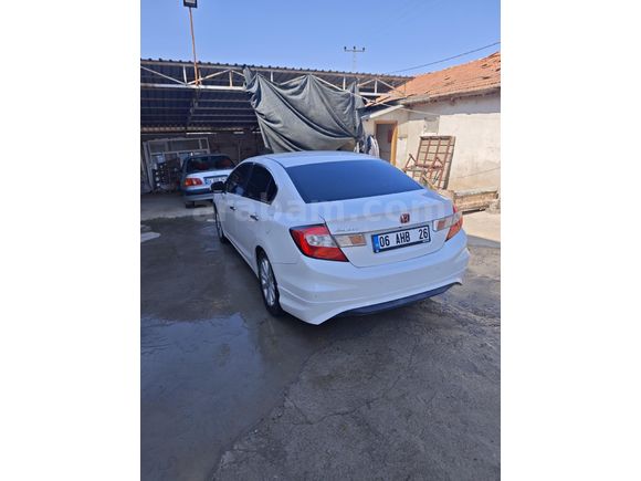 Sahibinden Honda Civic 1.6i VTEC Eco Elegance 2012 Model