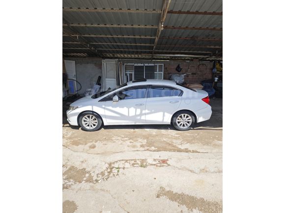 Sahibinden Honda Civic 1.6i VTEC Eco Elegance 2012 Model