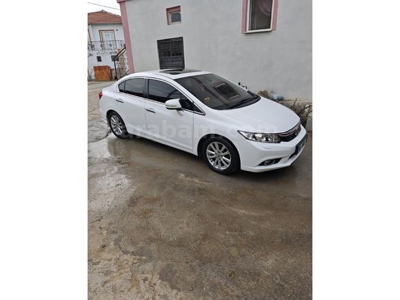 Sahibinden Honda Civic 1.6i VTEC Eco Elegance 2012 Model
