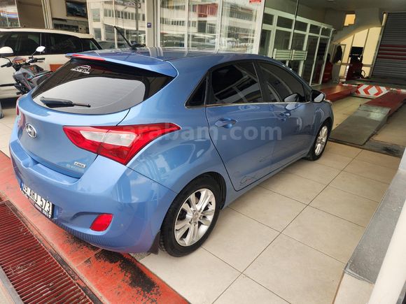 Sahibinden Hyundai i30 1.6 CRDi Style 2013 Model